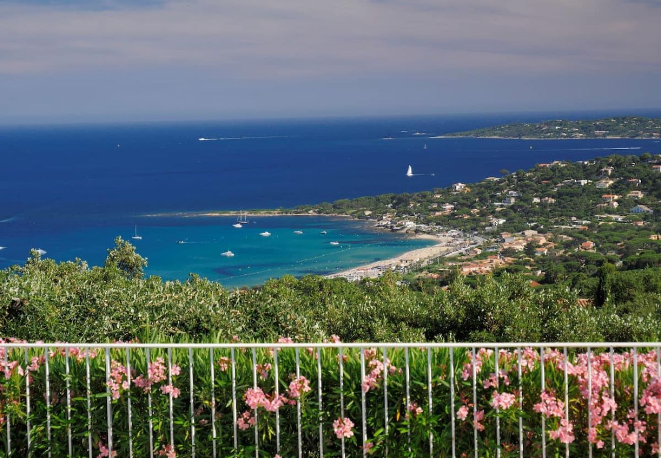 Villa à Sainte-Maxime - CEZANNE