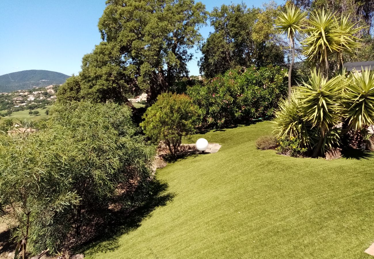 Villa à Sainte-Maxime - CEZANNE