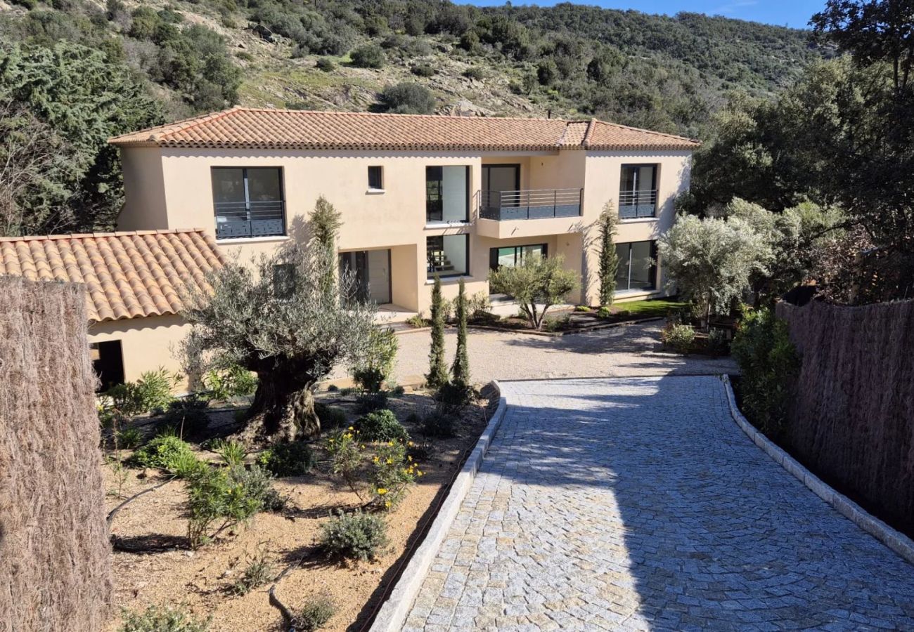 Maison à Le Plan-de-la-Tour - VILLA NEUVE LES PRES